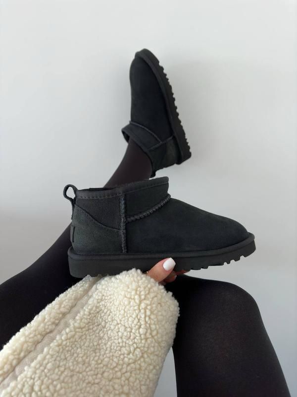 UGG Ultra Mini Siyah